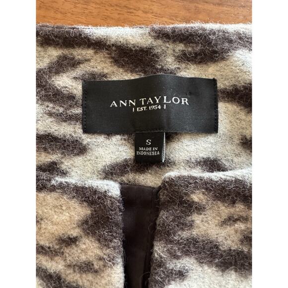 $285 Ann Taylor Small Animal Print Cropped Wool Jacket Blazer Quiet Luxury - Picture 2 of 12